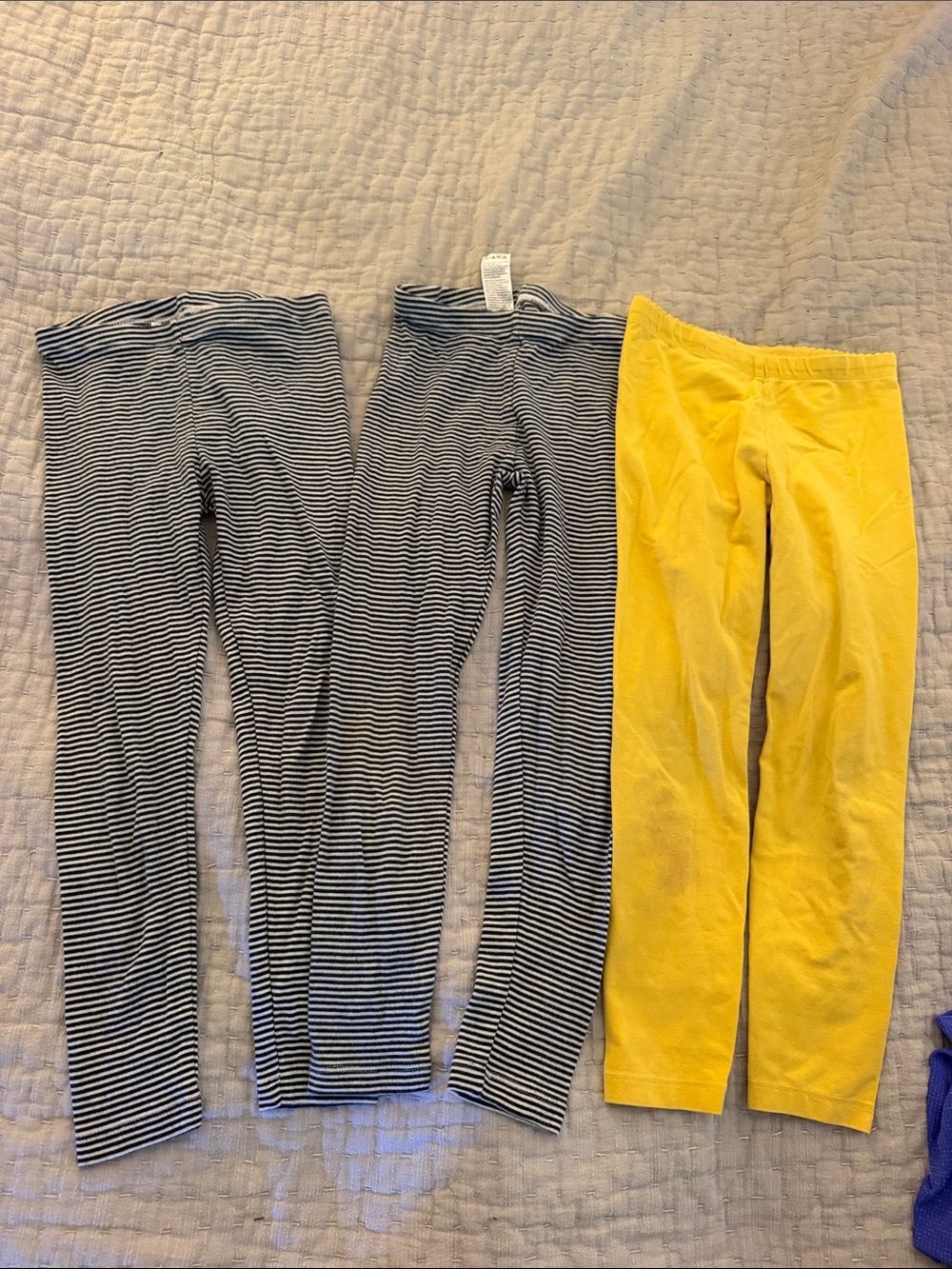 Tea Collection Girls' Black & White Striped and Yellow Leggings Set (size 6)